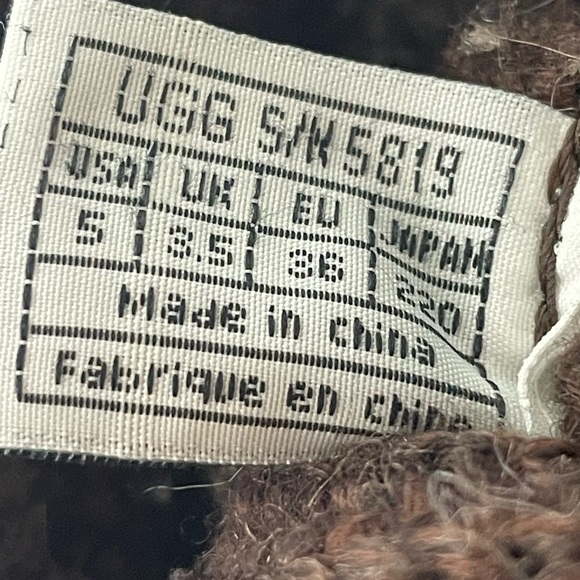 UGG boots knit Cardy classic women’s sz 5 style 5819 brown buttons - Picture 9 of 9